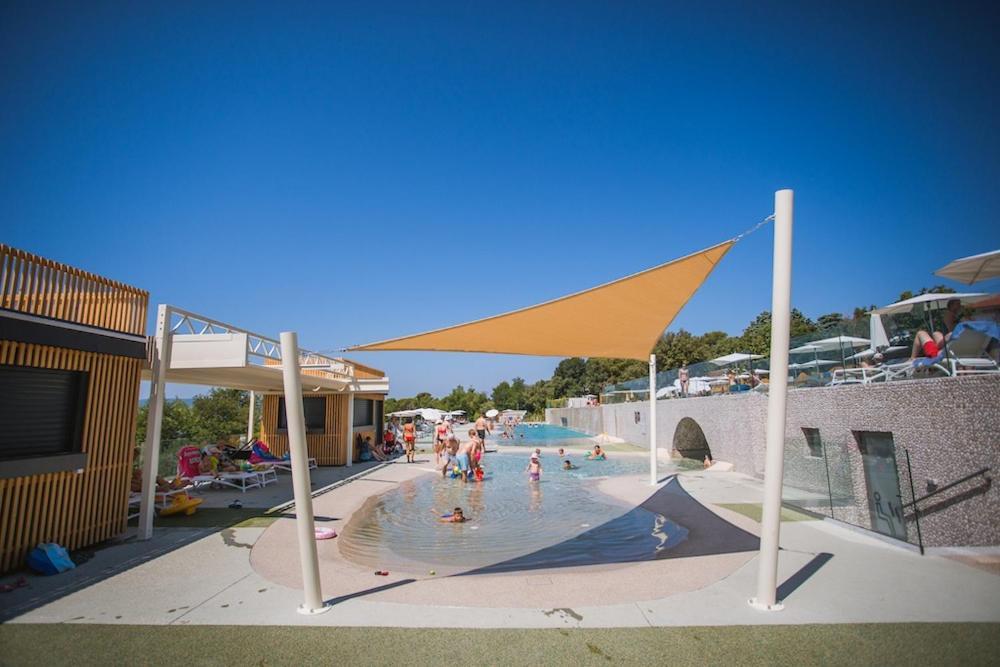 Villa Family Grand De Luxe Mobilhome Селце Екстер'єр фото