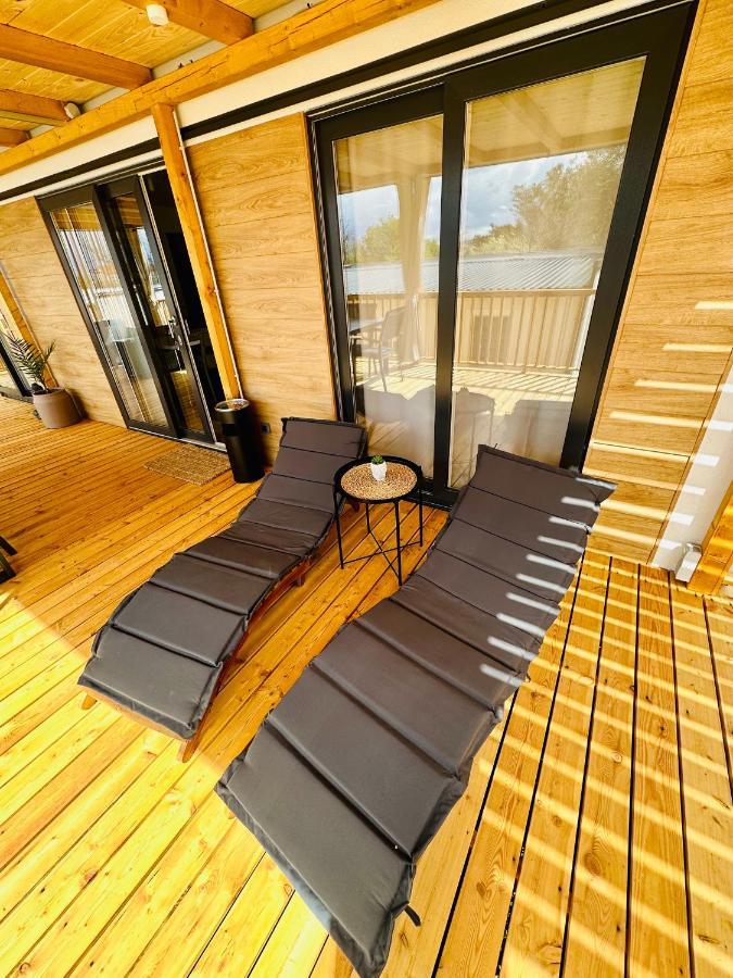Villa Family Grand De Luxe Mobilhome Селце Екстер'єр фото