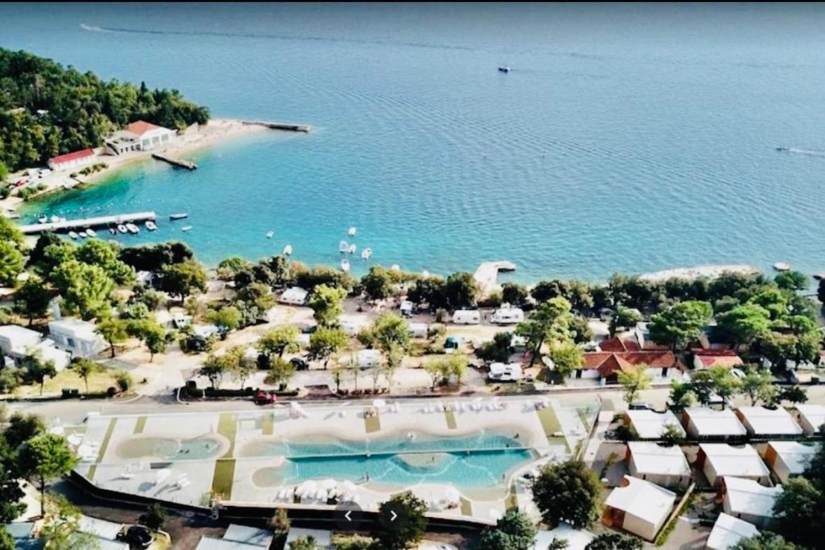 Villa Family Grand De Luxe Mobilhome Селце Екстер'єр фото